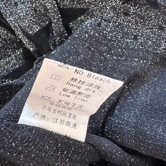 New Haoduoyi Black Stars Tie Front Shimmery Silver Long Sleeves Blouse Size S - Picture 9 of 9